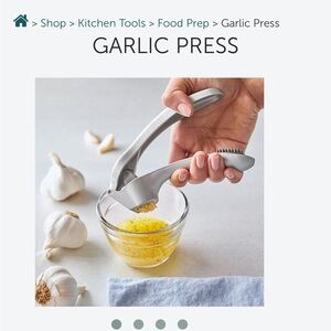 Pampered Chef Garlic Press NEW UNOPENED